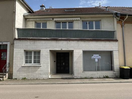 Immeuble à vendre 222 000 € 299 m² Sud Est Vittel 88800