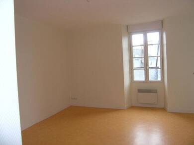 Appartement à louer 551 € 2 pièces 1 chambre 38 m² Étage 1/3 Centre Châteaubriant 44110