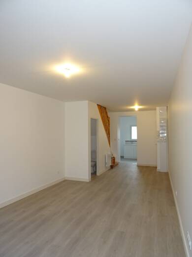Duplex à louer 650 € 3 pièces 2 chambres 66 m² Étage 1/2 Orleans 45100