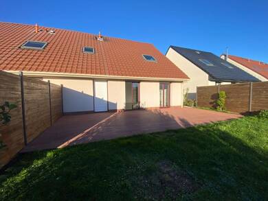 Maison à louer 1 296 € 5 pièces 4 chambres 114 m² disponible à partir du 01/09/2025 Maroeuil 62161