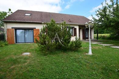Maison à vendre 260 000 € 7 pièces 4 chambres 157 m² 1 017 m² de terrain Montigny Lencoup 77520
