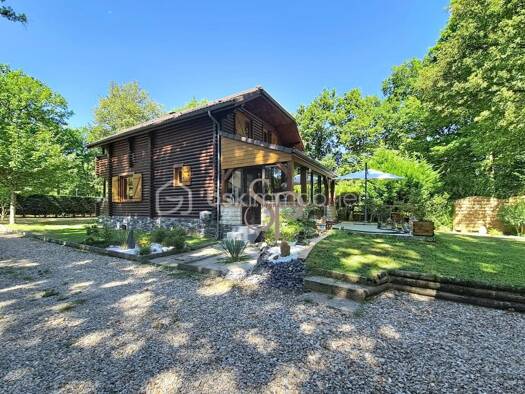 Chalet à vendre 235 000 € 4 pièces 3 chambres 87 m² 1 210 m² de terrain Bazoches-sur-le-Betz 45210