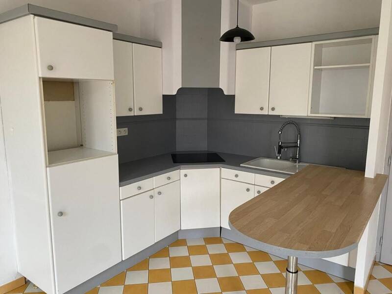 Maison à louer, 65m², MEZE