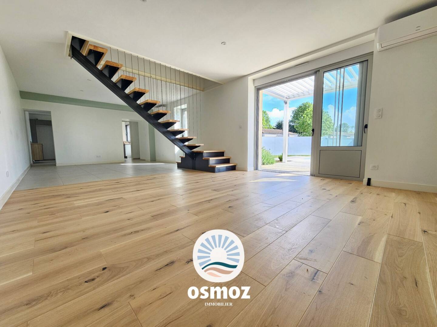 Maison à vendre, 162m², SAINT LAURENT DE LA PREE