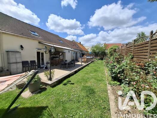 Maison à vendre 349 900 € 8 pièces 4 chambres 152,23 m² 2 442 m² de terrain Saint Ladre-La Sablonniere Crépy-en-Valois 60800