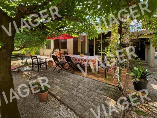 Maison en viager libre Bouquet 119 100 € 3 pièces 2 chambres 79 m² 450 m² de terrain Coupiane Est La Valette-du-Var 83160