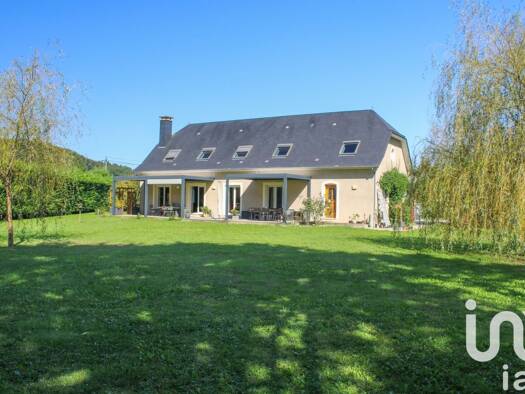 Maison à vendre 399 000 € 8 pièces 4 chambres 257 m² 3 410 m² de terrain Montaut 64800