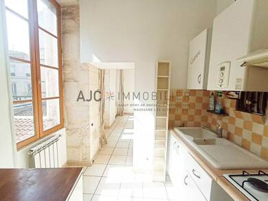 Appartement à louer 809 € 3 pièces 2 chambres 63 m² 1er étage Saint Remy de Provence 13210