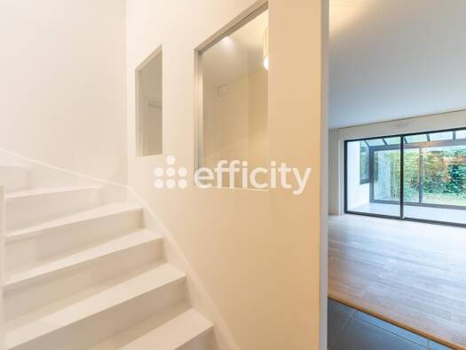 Duplex à vendre 899 000 € 5 pièces 3 chambres 138,77 m² RDC/4 Buzenval Garches 92380