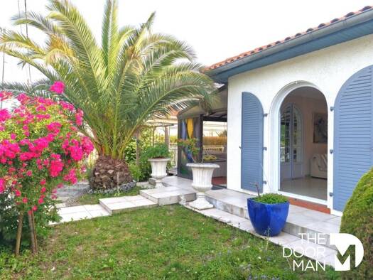 Maison de plain-pied à vendre 440 000 € 6 pièces 4 chambres 160 m² 1 066 m² de terrain Bruguières 31150