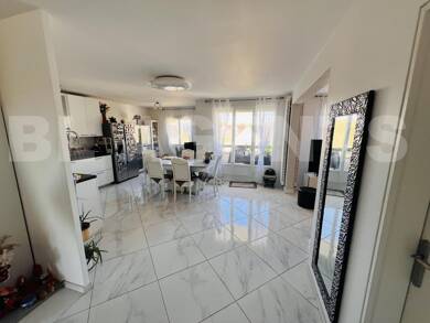 Loft à vendre 349 000 € 5 pièces 3 chambres 102 m² Dernier étage, Étage 3/3 Mandinet Sud Lognes 77185