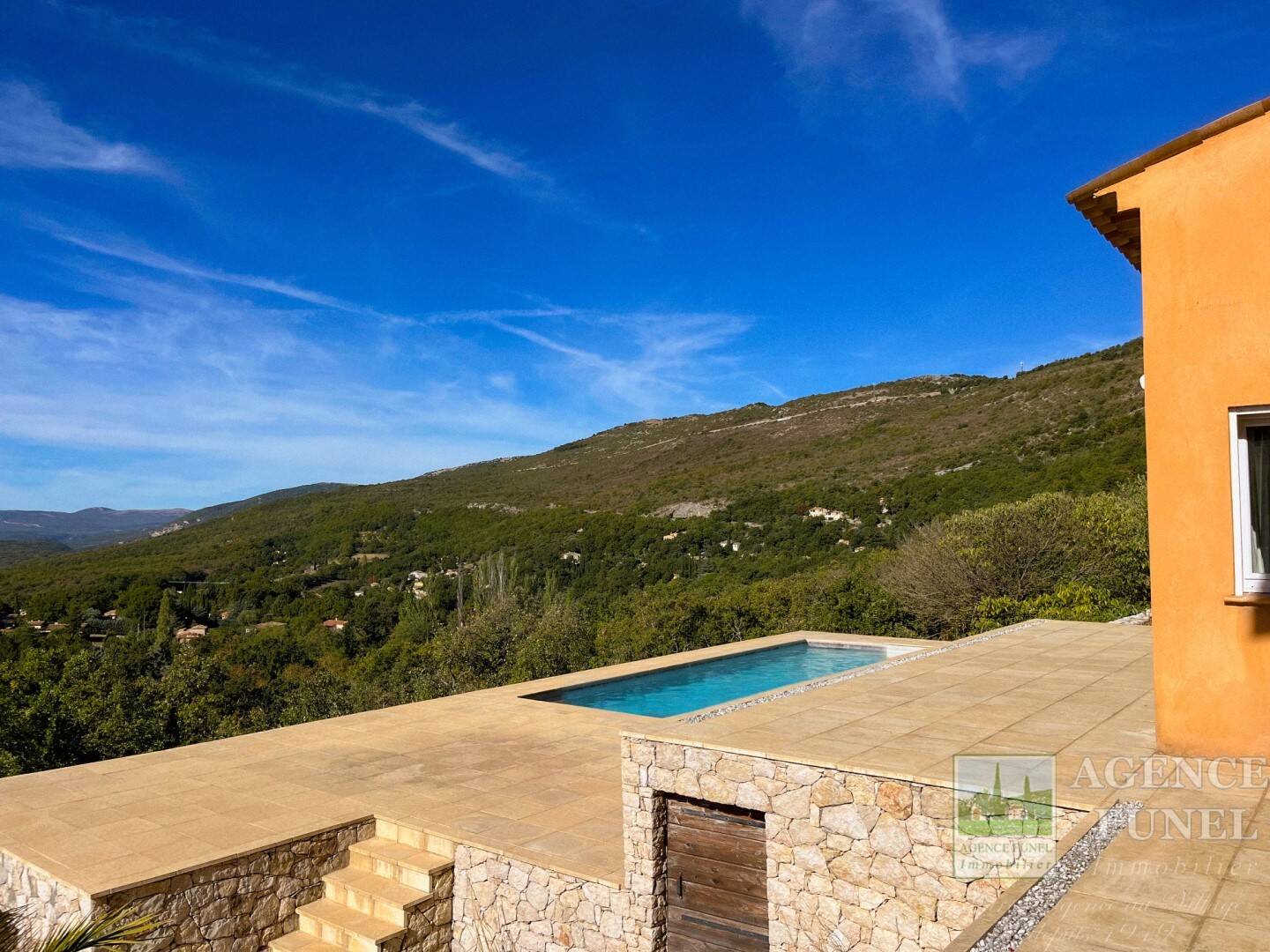 Maison à vendre, 140m², SAINT VALLIER DE THIEY