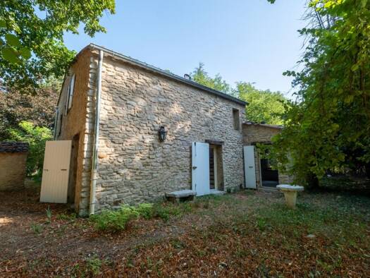 Maison à vendre 349 000 € 4 pièces 3 chambres 80 m² 4 500 m² de terrain Dauphin 04300