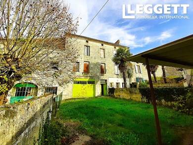 Maison à vendre 77 000 € 8 pièces 1 chambre 210,3 m² 269 m² de terrain Verteillac 24320