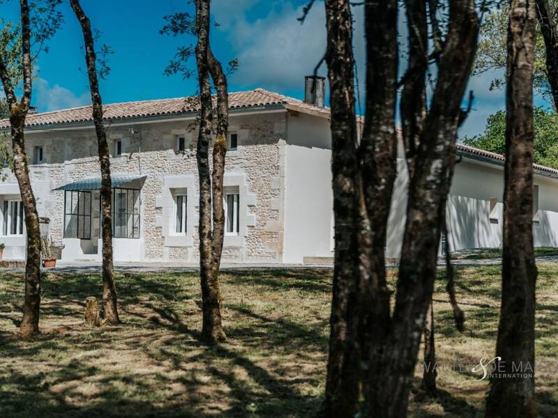 Maison à vendre, 211m², MONTENDRE