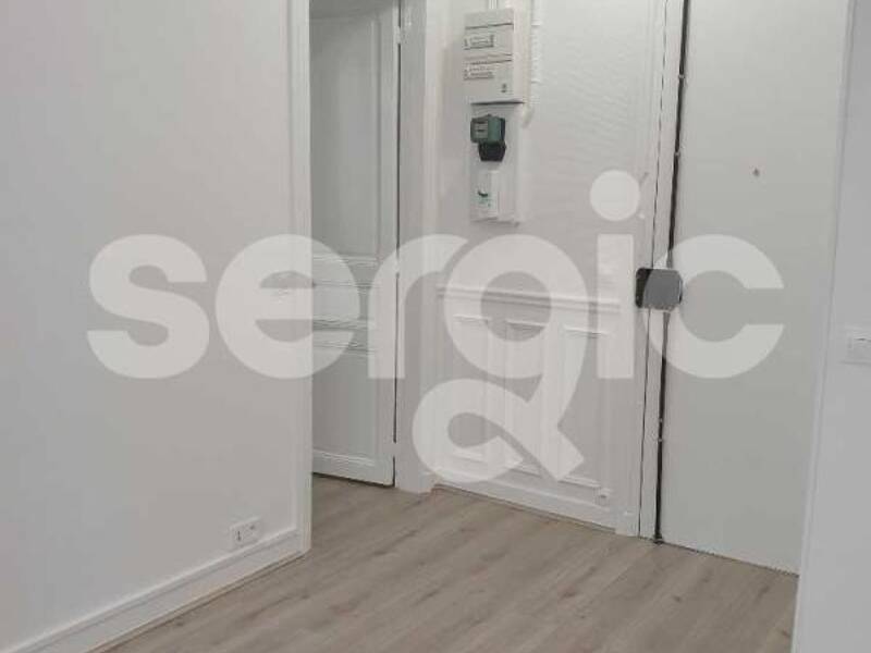 Maison à louer, 28m², PARIS 18E