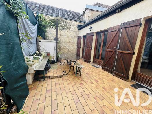 Maison de ville à vendre 138 000 € 3 pièces 2 chambres 77 m² 20 m² de terrain Saint Amatre Auxerre 89000