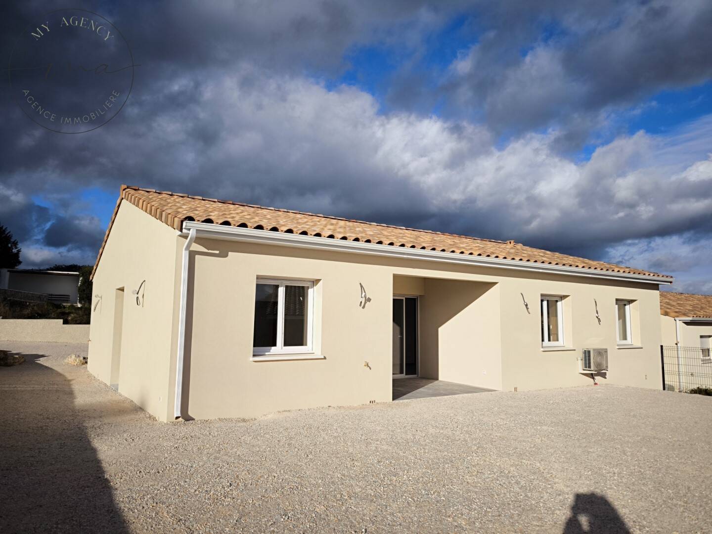 Maison à vendre, 98m², POUZOLLES