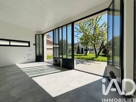 Maison à vendre, 143m², SAINT MAUR DES FOSSES