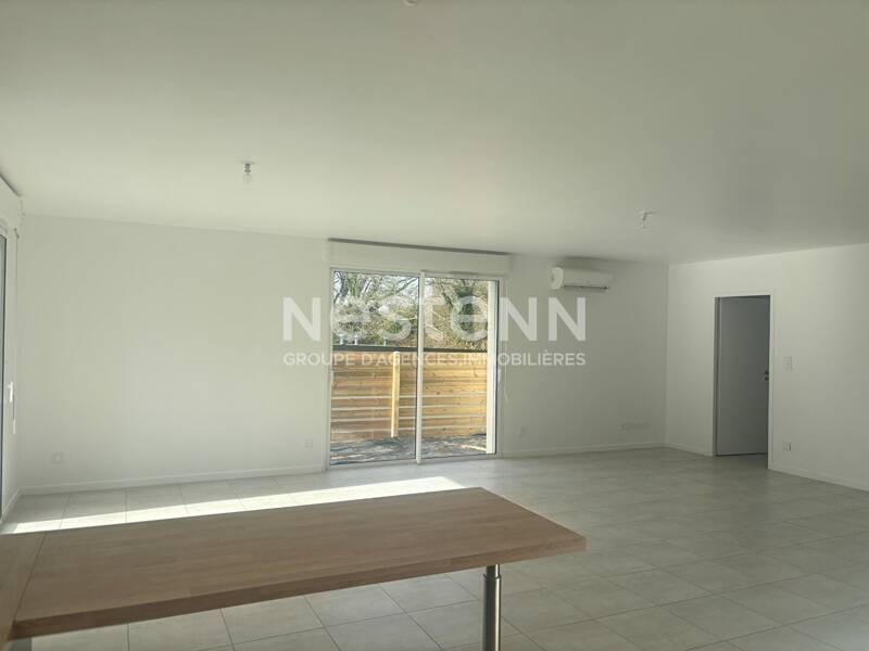 Maison à louer, 101m², QUESTEMBERT