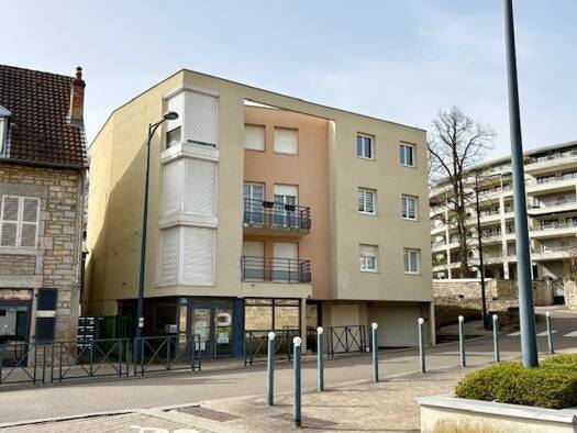 Appartement à vendre 197 000 € 3 pièces 2 chambres 64,9 m² Étage 2/4 Besançon 25000