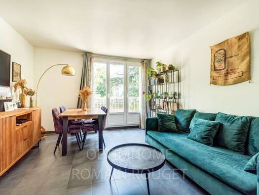 Appartement à vendre 245 000 € 3 pièces 2 chambres 58 m² RDC/3 Les Peintres Chatou 78400