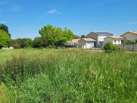 Terrain constructible viabilisé à vendre 199 000 € 628 m² de terrain La Tremblade 17390