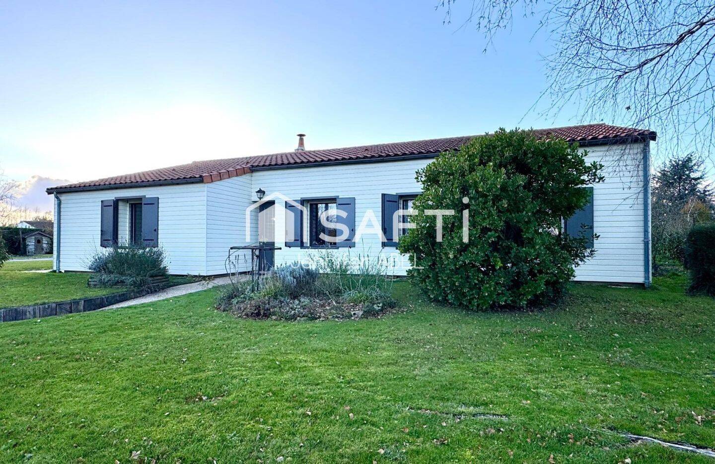 Maison à vendre, 165m², LA CHAPELLE SAINT LAURENT