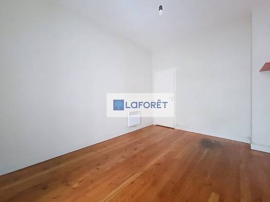 Appartement à louer 420 € 1 pièce 30 m² Étage 1/3 Centre Brest 29200