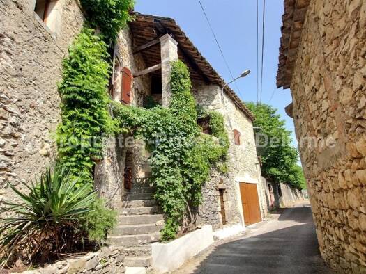 Maison à vendre 270 000 € 6 pièces 4 chambres 157 m² Goudargues 30630