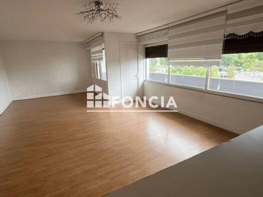 Appartement à vendre 128 000 € 5 pièces 3 chambres 96,9 m² Étage 2/3 Les Sablons-Newton Le Mans 72100