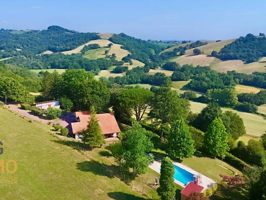 Maison à vendre 548 000 € 6 pièces 5 chambres 215 m² 5 000 m² de terrain Saint-Palais 64120