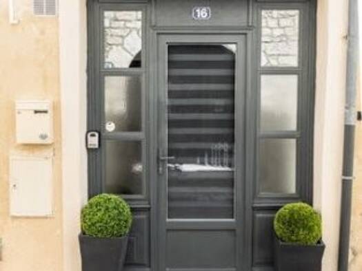 Maison à louer 1 050 € 3 pièces 2 chambres 125 m² disponible dès maintenant Blaye 33390