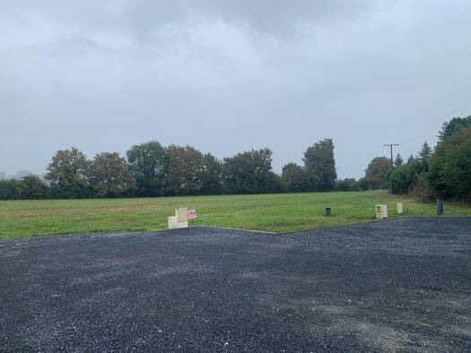 Terrain constructible à vendre - neuf 66 000 € 3 146 m² de terrain Serres-Castet 64121