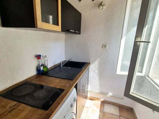 Appartement à vendre 89 000 € 1 pièce 27,1 m² Étage 4/5 Marseille 1er 13001