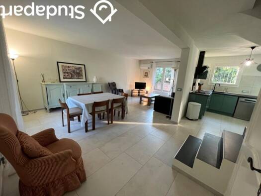 Colocation à louer - logement étudiant 650 € 1 pièce 3 chambres 11 m² RDC Aiguebonne Saint-Raphaël 83700