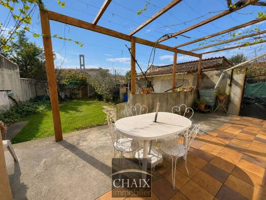 Maison à vendre 360 000 € 4 pièces 3 chambres 106 m² 300 m² de terrain Le Pin Vert Aubagne 13400