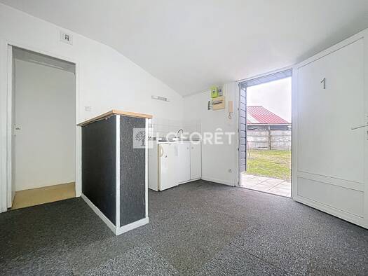 Appartement à louer 390 € 1 pièce 1 chambre 29 m² RDC/2 Le Quesnot Saint-Aubin-lès-Elbeuf 76410