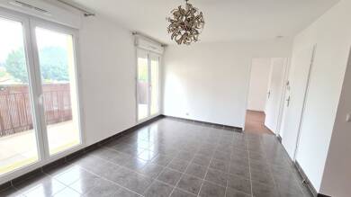 Appartement à louer 895 € 2 pièces 1 chambre 45 m² Étage 1/3 Longjumeau 91160