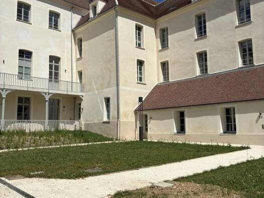 Appartement à louer 1 120 € 2 pièces 1 chambre 60 m² 2ème étage Juilly 77230