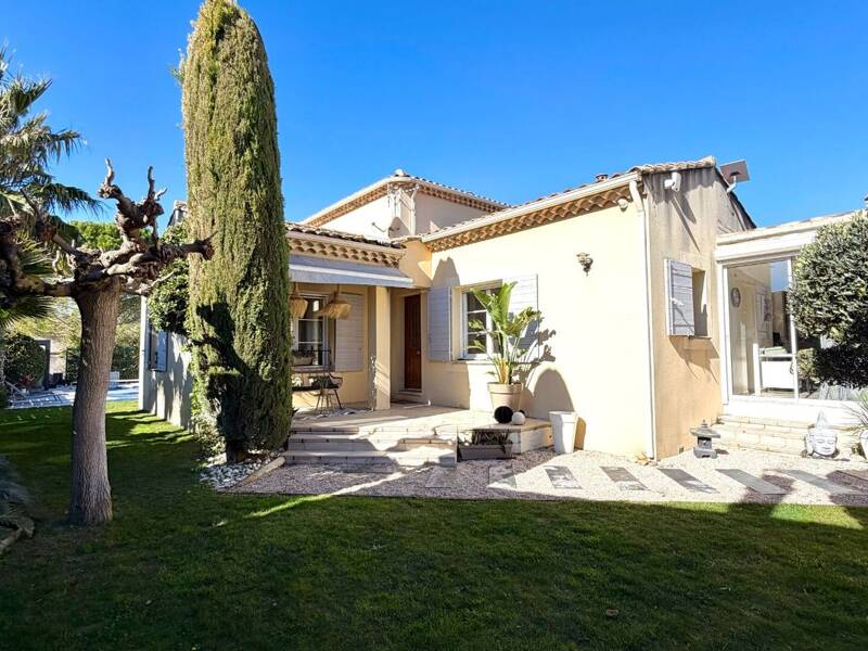 Maison à vendre, 151m², ENTRAIGUES SUR LA SORGUE