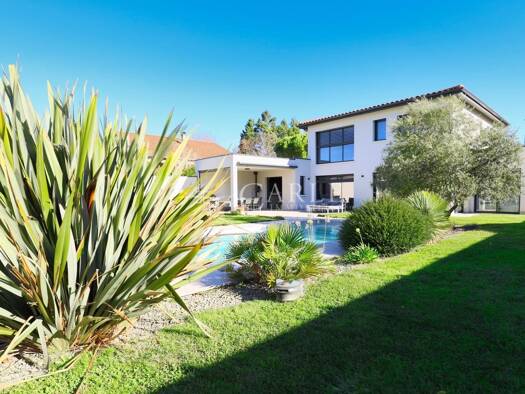 Villa à vendre 850 000 € 7 pièces 4 chambres 180 m² 948 m² de terrain Toussieu 69780