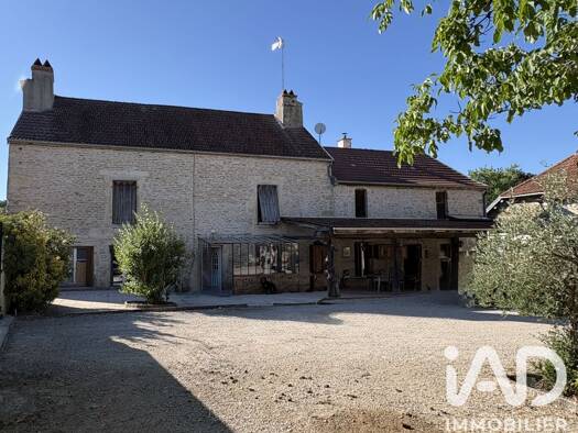 Maison à vendre 215 000 € 8 pièces 5 chambres 181 m² 6 749 m² de terrain Praslay 52160