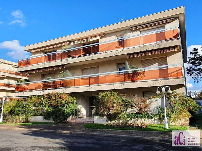 Maison à louer, 27m², BOURG LA REINE