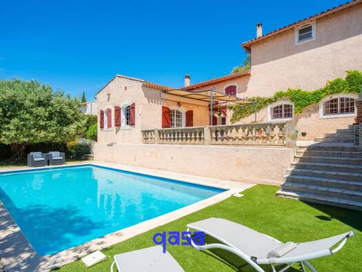 Maison à vendre 720 000 € 4 pièces 2 chambres 161 m² 1 000 m² de terrain La Louve Aubagne 13400