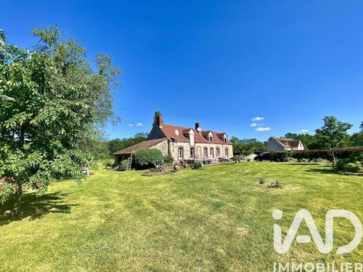 Maison à vendre 169 000 € 6 pièces 4 chambres 134 m² 4 467 m² de terrain Chevillon-sur-Huillard 45700