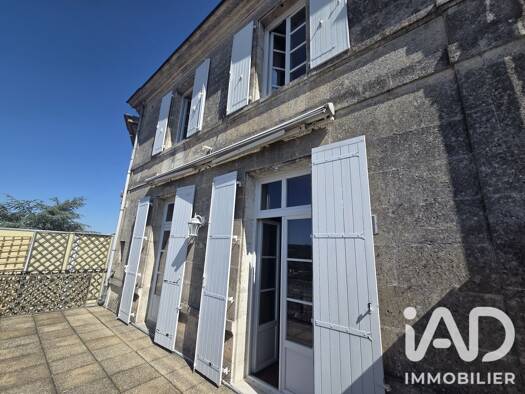 Duplex à vendre 291 900 € 4 pièces 2 chambres 117,03 m² 1er étage Vieil Angoulême-Centre Ville Angoulême 16000