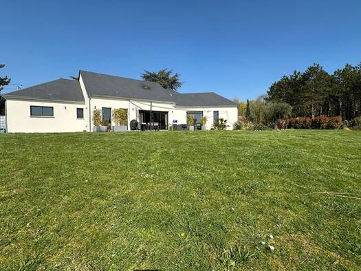 Maison de plain-pied à vendre 449 000 € 6 pièces 4 chambres 148,94 m² 2 299 m² de terrain Chitenay 41120