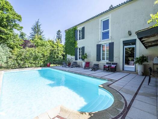 Maison à vendre 724 500 € 10 pièces 5 chambres 346 m² 2 264 m² de terrain Cérons 33720