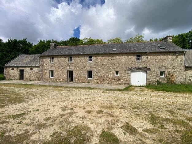 Maison à louer 915 € 6 pièces 5 chambres 150 m² 4 595 m² de terrain Plouarzel 29810
